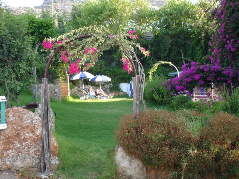 Iliostasi Beach Apartments Hersonissos (Crete) Exterior foto