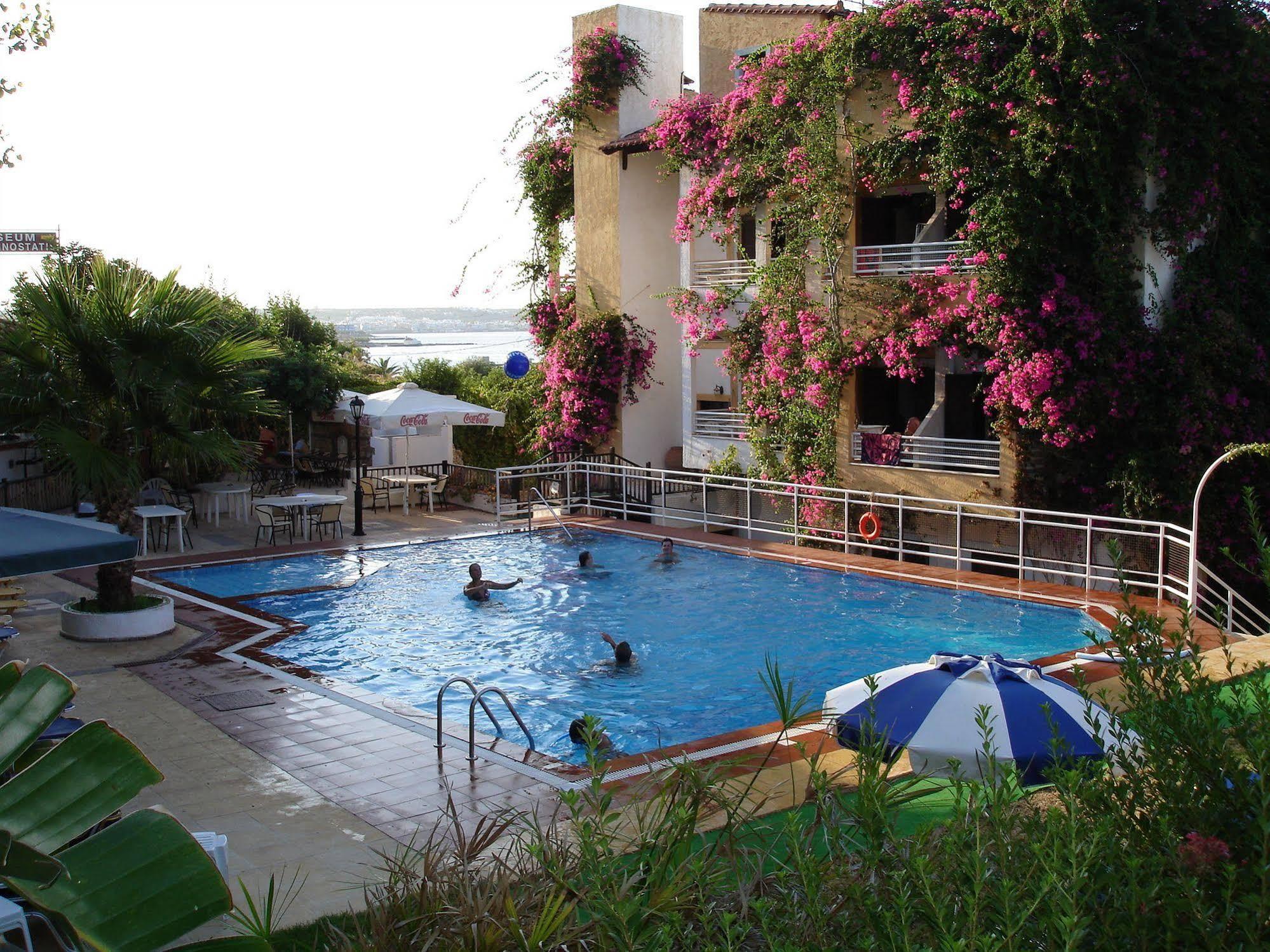 Iliostasi Beach Apartments Hersonissos (Crete) Exterior foto