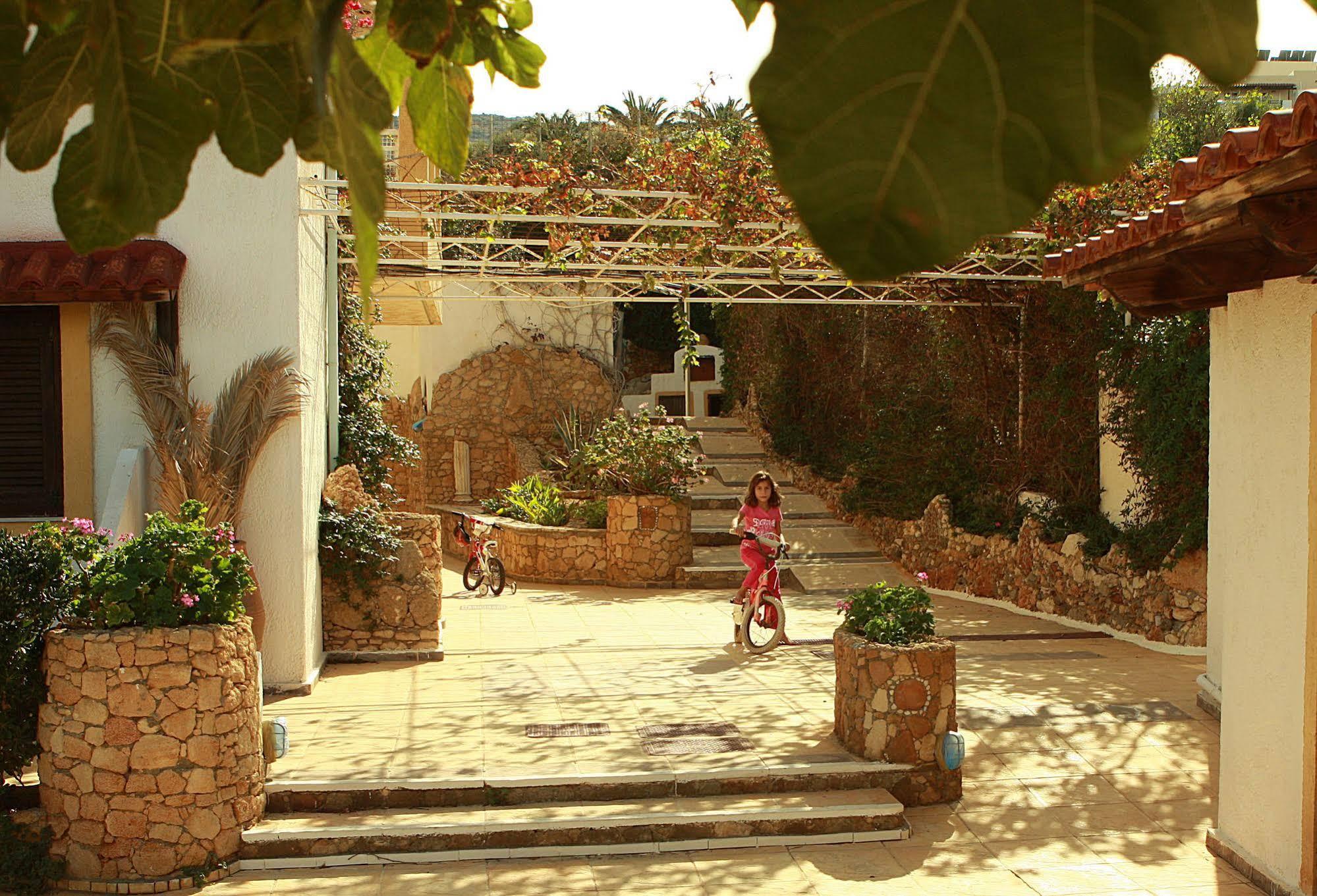 Iliostasi Beach Apartments Hersonissos (Crete) Exterior foto